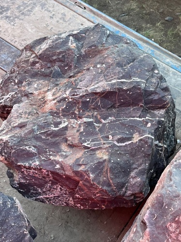 Камни для ландшафтного дизайна красно-фиолетовые 10-60 килограмм купить в Раменском