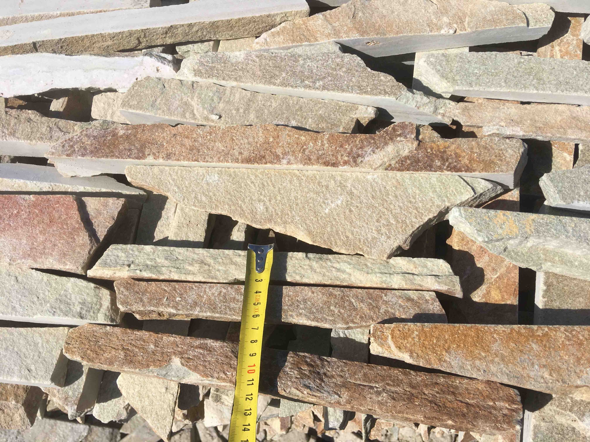 Горбушка златолит золотистый для облицовки купить в Раменском