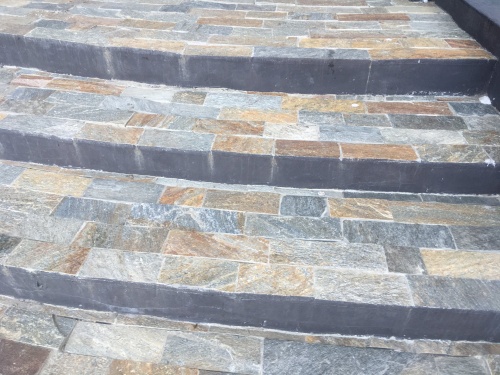 Плитка из Златолита Уральского для лестницы купить в Раменском