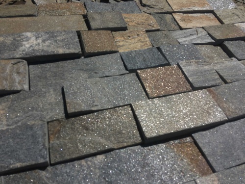 Плитка пилёная златолит Уральский для цоколя, отмостки купить в Раменском