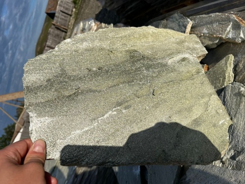 Плитняк златолит зелёный для цоколя, отмостки купить в Раменском