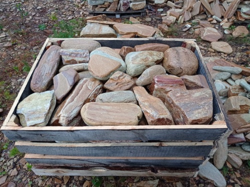 Златолит жёлтый, жёлто-зелёный глыбки и валуны для ланшафтного дизайна купить в Раменском