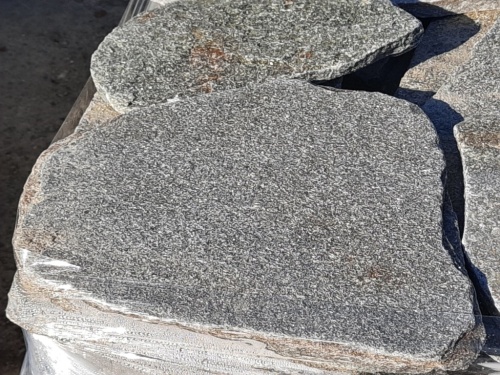 Златолит серебристый галтованный для лестниц купить в Раменском